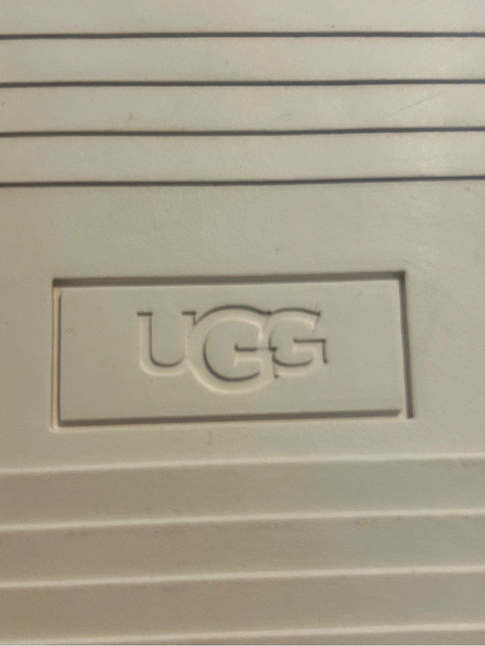 UGG Women’s Alameda Cream Leather Sneakers with Tan Heel Accent - size 9 - Picture 9 of 14